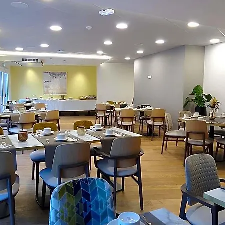 Aparthotel Domitys L'ellipse 4*